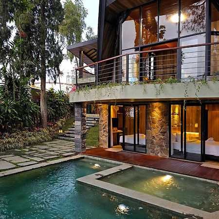 Villa 4-Br Klub Bunga No 4 Batu Malang 外观 照片